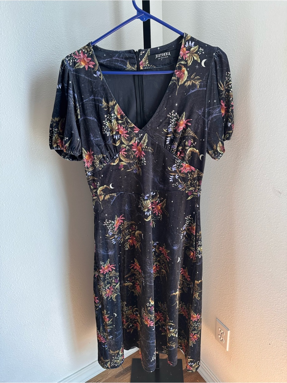 Disturbia size 8 mystical dress